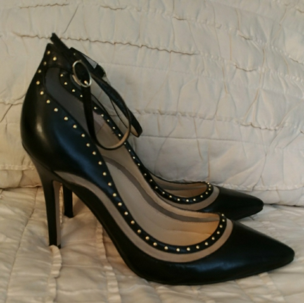 Women's shoes